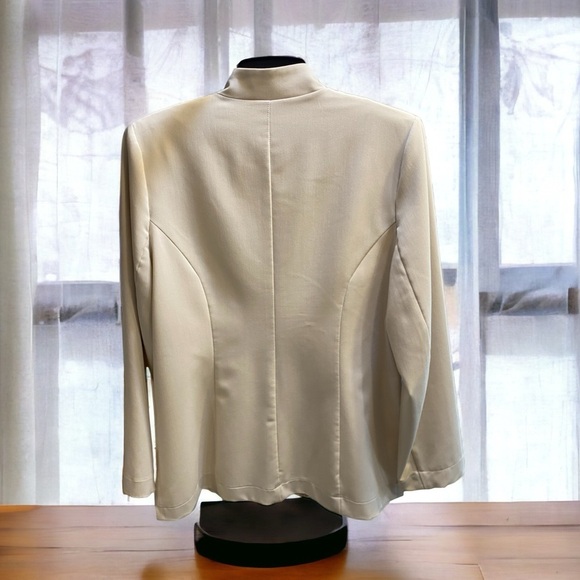 HP LIOR Paris Size Large Blazer Cream Color - Picture 5 of 9